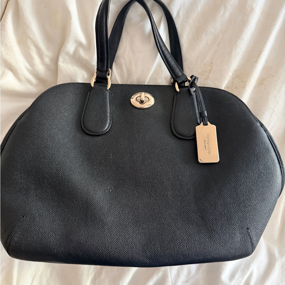 Coach Elegant Black Leather Handbag